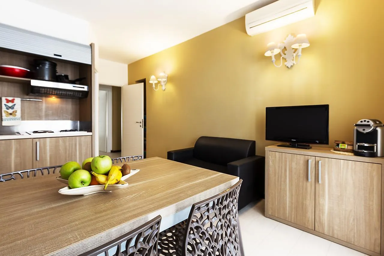 Le Residenze Del Centro Aparthotel Olbia 2*,